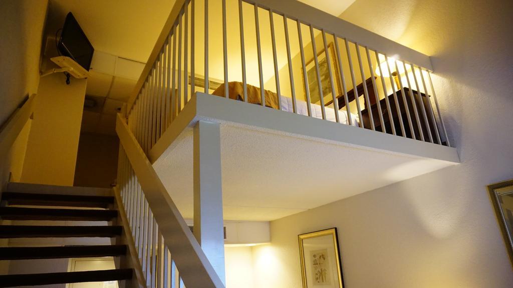 Ramada By Wyndham Wichita Airport Hotel Ngoại thất bức ảnh