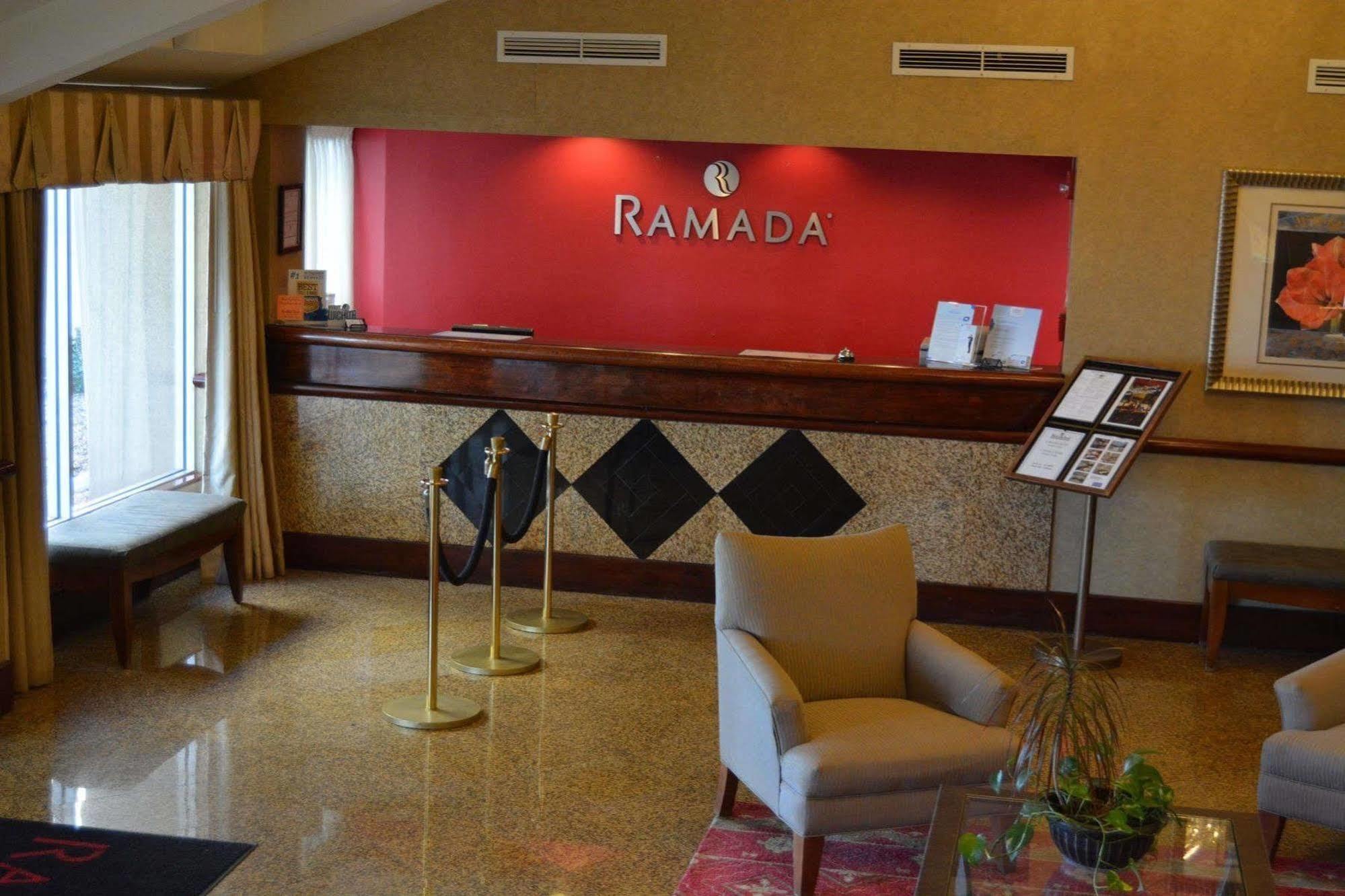 Ramada By Wyndham Wichita Airport Hotel Ngoại thất bức ảnh